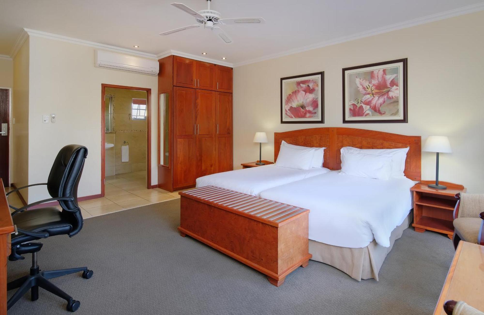 Protea Hotel By Marriott Polokwane Ranch Resort Exterior foto